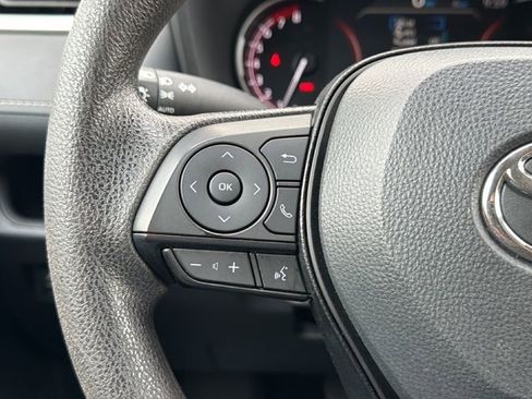 Certified 2025 Toyota RAV4 XLE FWD image 25