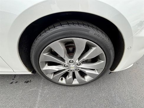 Used 2016 Chevrolet Malibu Premier w/ Driver Confidence Package II FWD image 28