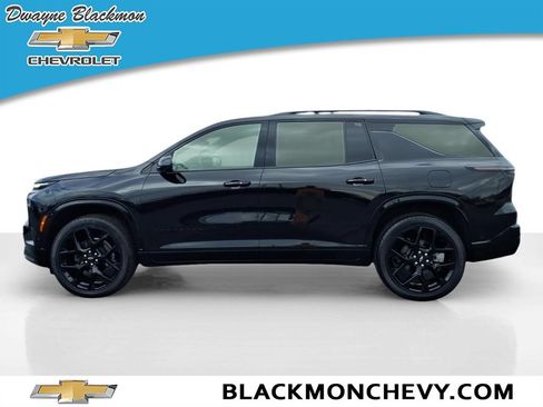 Used 2024 Chevrolet Traverse RS w/ LPO, Floor Liner Package AWD/4WD image 6