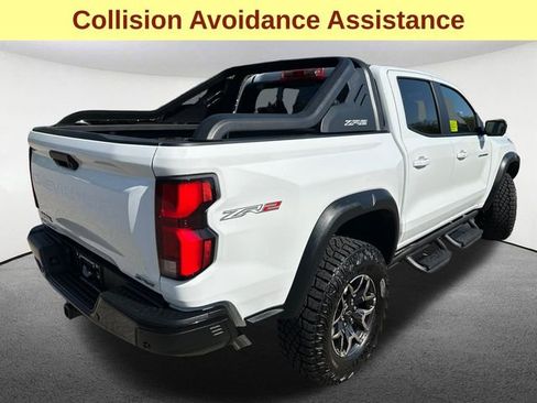 Used 2025 Chevrolet Colorado ZR2 w/ Technology Package AWD/4WD image 10