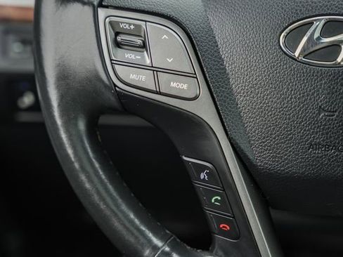 Used 2017 Hyundai Santa Fe Limited FWD image 32
