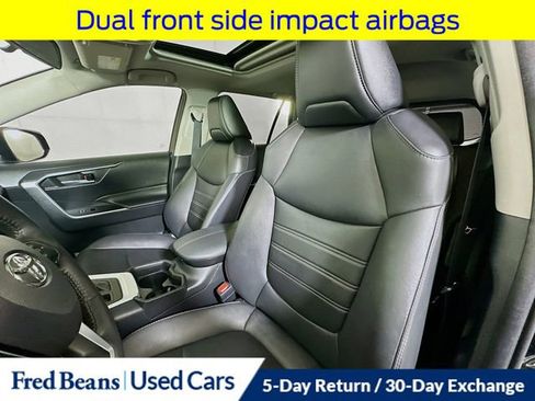 Used 2021 Toyota RAV4 XLE Premium AWD/4WD image 25