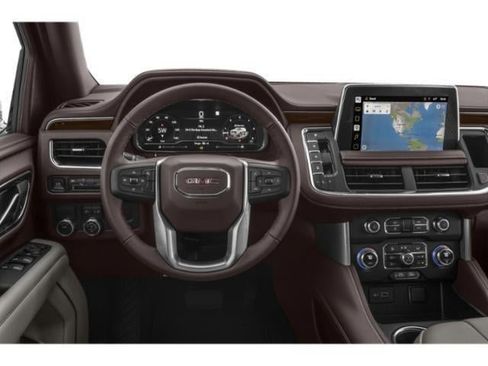 Used 2023 GMC Yukon AT4 w/ Technology Package AWD/4WD image 7