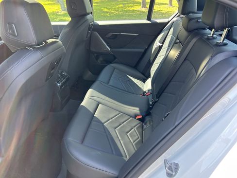 Certified 2025 BMW 530i image 8