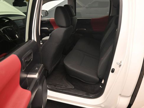 Used 2021 Toyota Tacoma SR5 image 21