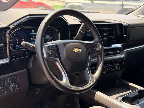 Used 2025 Chevrolet Silverado 2500 LTZ w/ LTZ Plus Package AWD/4WD image 17