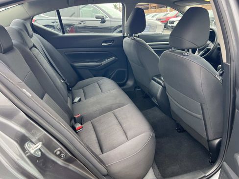 Used 2022 Nissan Altima 2.5 SV FWD image 30