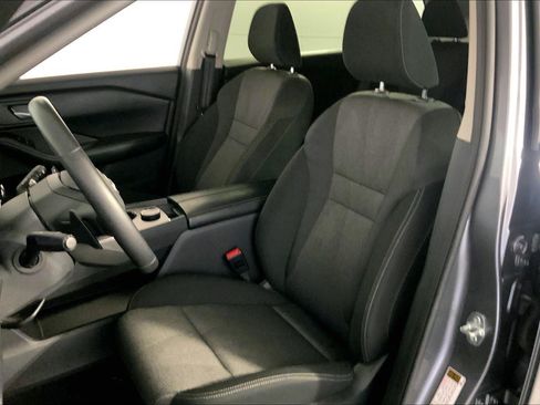 Used 2025 Nissan Rogue SV AWD/4WD image 22