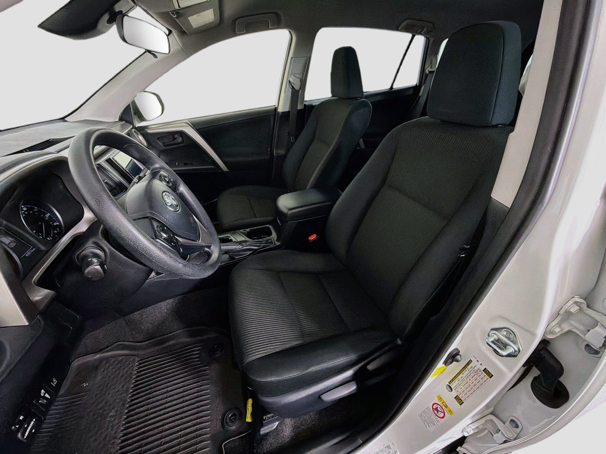 Used 2018 Toyota RAV4 LE w/ All Weather Liner Package FWD image 13