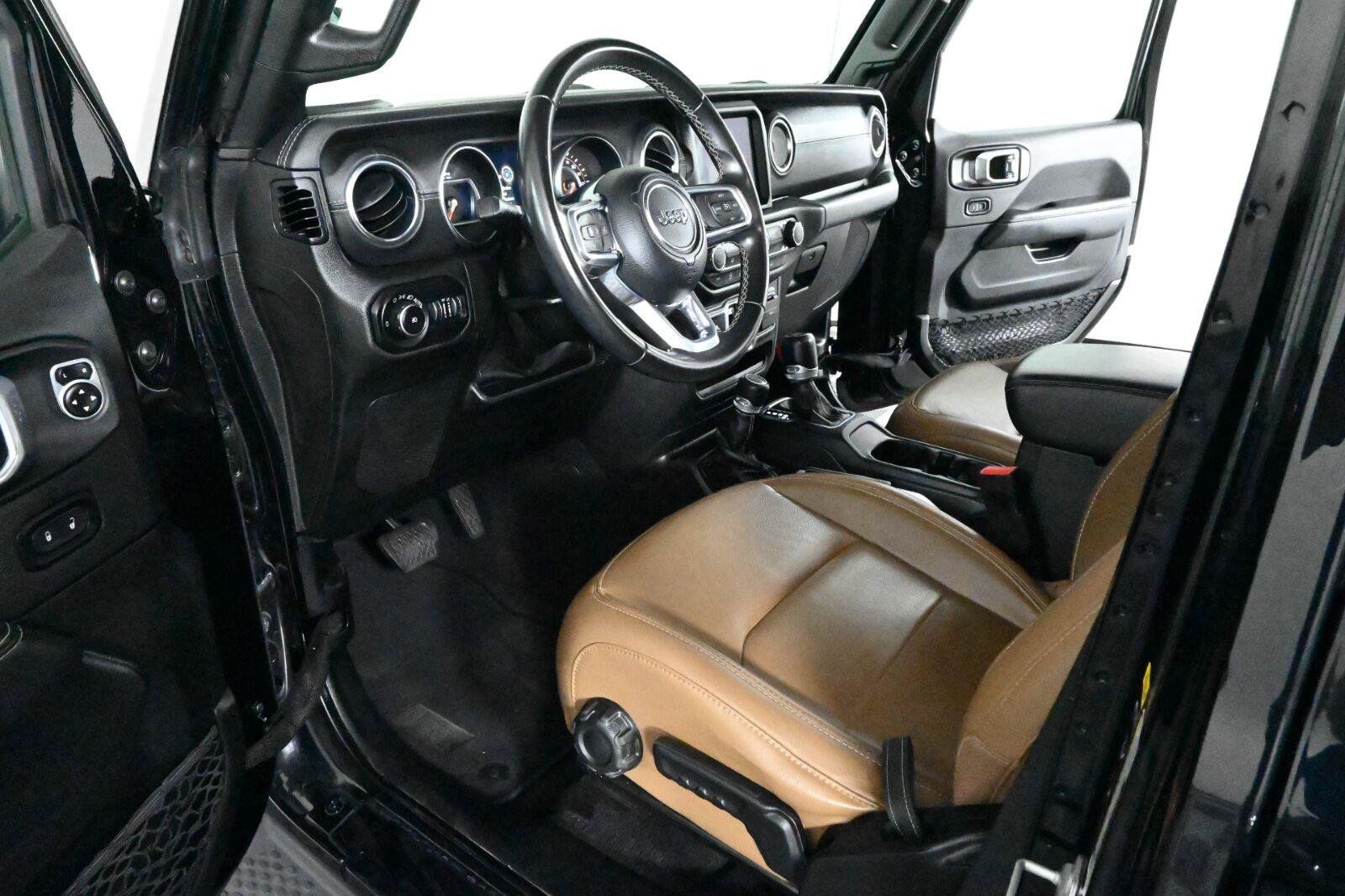 Used 2021 Jeep Wrangler Unlimited Sahara AWD/4WD image 16