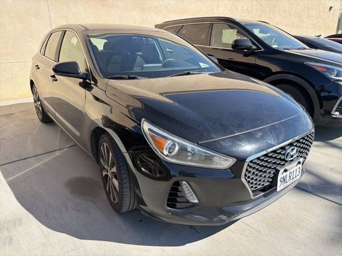 Used 2018 Hyundai Elantra GT image 2