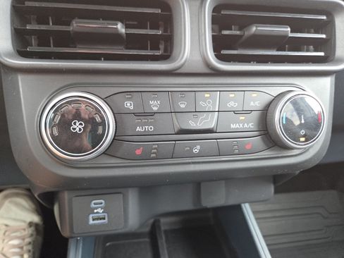 Used 2023 Ford Maverick Tremor AWD/4WD image 32