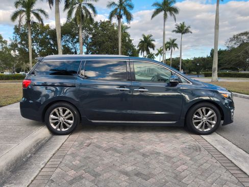 Used 2016 Kia Sedona SX Limited image 14