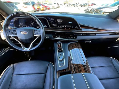 Used 2024 Cadillac Escalade Premium Luxury image 14