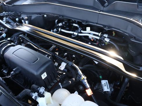 Used 2022 Ford Explorer Limited image 9