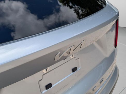 Certified 2022 Kia Sorento SX image 23
