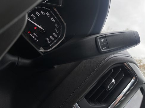 Used 2023 GMC Sierra 2500 Denali w/ Denali Ultimate Package image 16