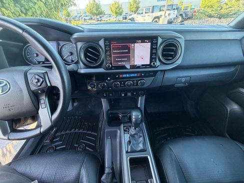 Used 2021 Toyota Tacoma 4x4 Double Cab w/ Tacoma SR5 Package image 25