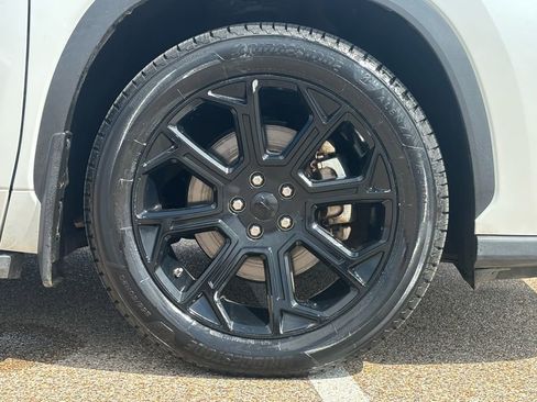 Used 2022 Toyota Highlander L image 8