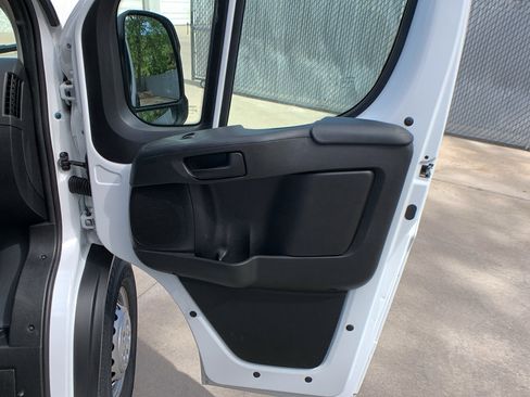 Used 2024 RAM ProMaster 2500 w/ Safety Group FWD image 20