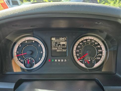 Used 2018 RAM 1500 Express w/ Black Ram 1500 Express Group AWD/4WD image 19