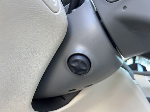 Used 2020 Cadillac XT5 Premium Luxury image 13