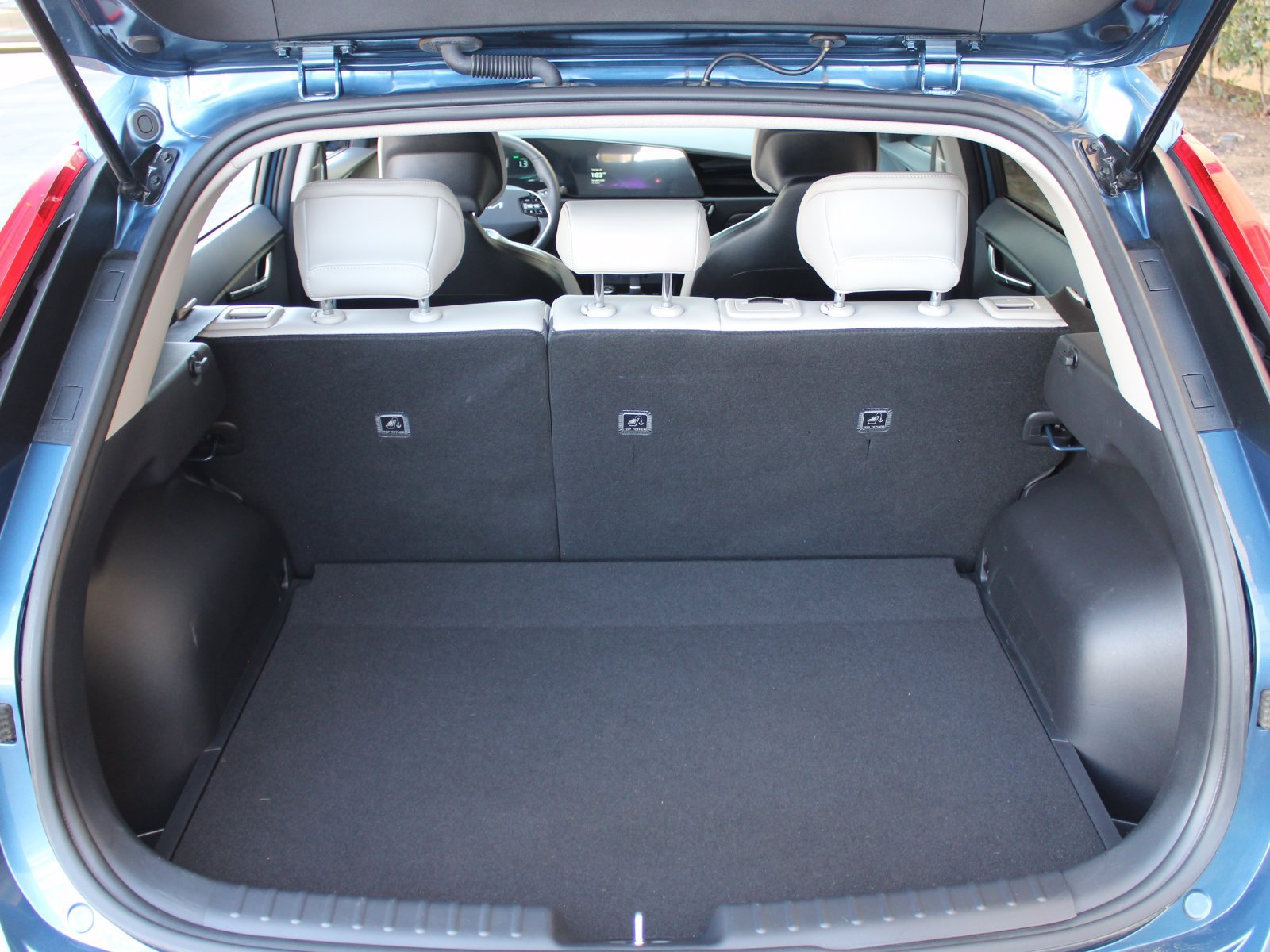 Used 2025 Kia Niro EX Touring FWD image 30