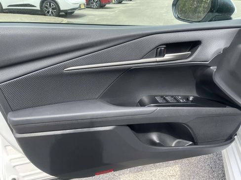 Used 2025 Toyota Camry SE FWD image 16
