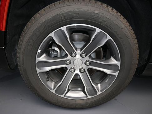 Used 2024 Jeep Grand Wagoneer L 4WD image 53