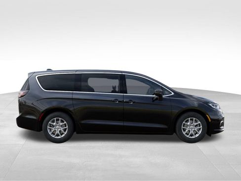 New 2026 Chrysler Pacifica Select image 21