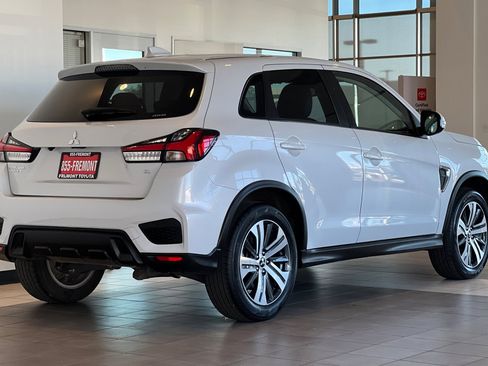 Used 2024 Mitsubishi Outlander Sport SE image 4