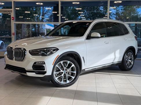 Used 2019 BMW X5 xDrive40i w/ Convenience Package AWD/4WD image 1