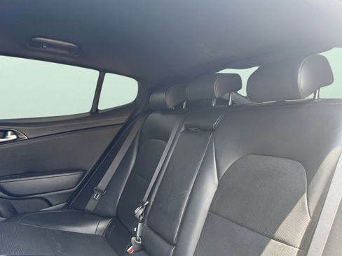 Used 2022 Kia Stinger GT-Line image 33