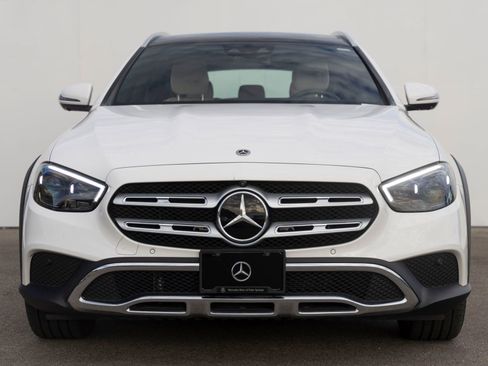 Used 2023 Mercedes-Benz E 450 4MATIC All-Terrain Wagon image 4