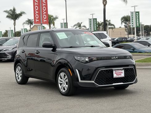 Used 2025 Kia Soul LX FWD image 46