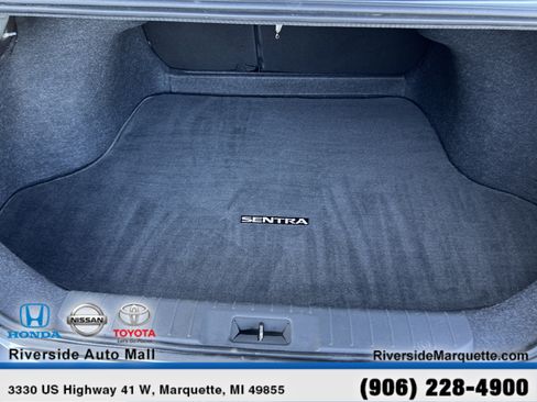 Used 2022 Nissan Sentra SR w/ SR Premium Package FWD image 8