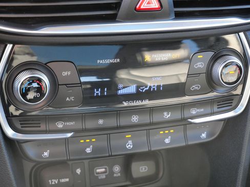 Used 2019 Hyundai Santa Fe AWD image 24