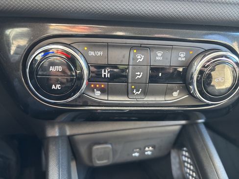 Certified 2025 Chevrolet TrailBlazer LT w/ Convenience Package image 30