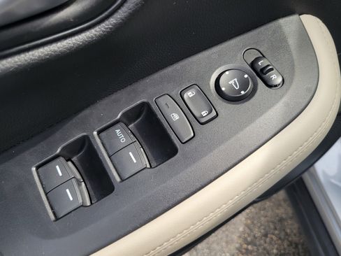 Certified 2023 Honda HR-V LX image 16
