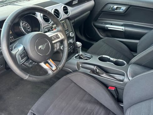 Used 2016 Ford Mustang Coupe image 11