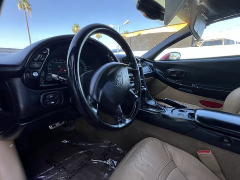 Used 2002 Chevrolet Corvette Convertible w/ Preferred Equipment Group2 image 11