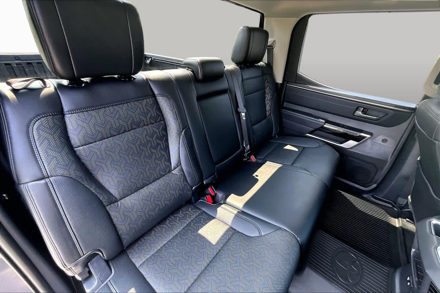 Used 2024 Toyota Tundra Limited AWD/4WD image 38
