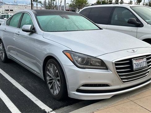Used 2015 Hyundai Genesis 3.8 w/ Option Group 03 image 2