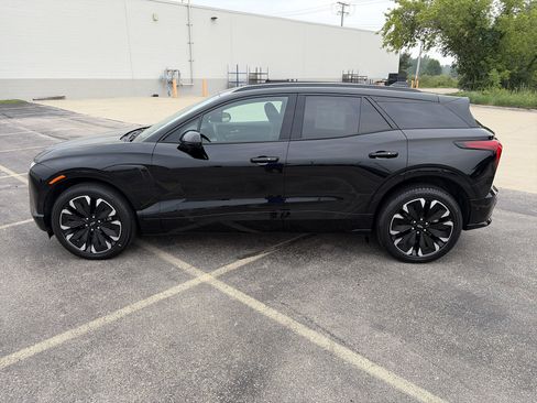 Used 2026 Chevrolet Blazer EV RS w/ Super Cruise Package AWD/4WD image 3