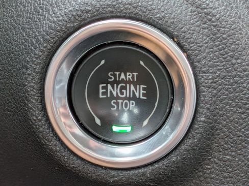 Used 2020 GMC Sierra 1500 SLT w/ SLT Premium Plus Package RWD image 34