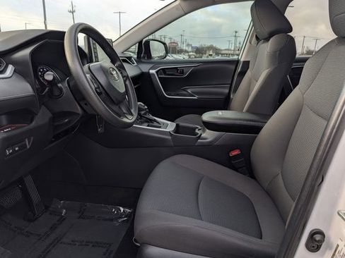 Used 2022 Toyota RAV4 LE image 25