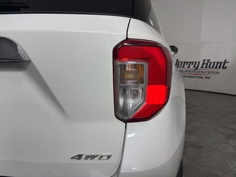 Used 2023 Ford Explorer XLT w/ Equipment Group 202A AWD/4WD image 33