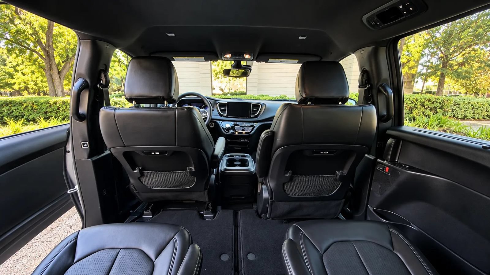 Used 2025 Chrysler Pacifica Select FWD image 21