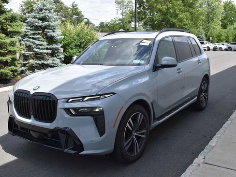 Certified 2024 BMW X7 xDrive40i w/ Executive Package AWD/4WD image 4