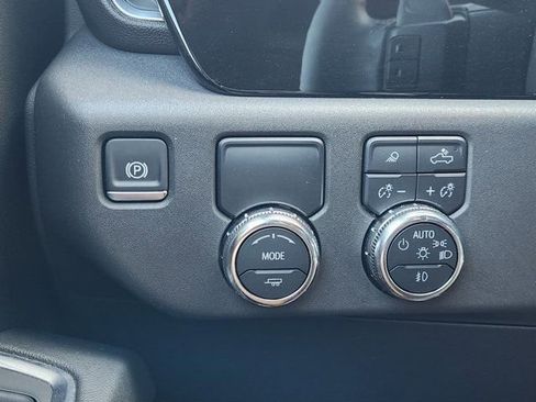Used 2024 GMC Sierra 1500 SLT image 24